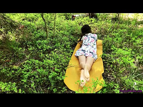 ❤️ Stranger on Tinder masturba a miña coña e fode apaixonadamente no bosque ❤ Porno fb en nós ❌️